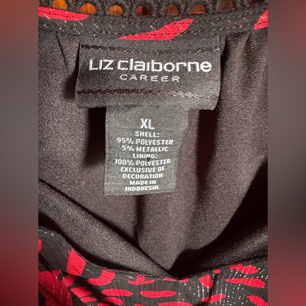 Liz Claiborne Black and Red Patterned Blouse #1452 - Picture 4 of 7